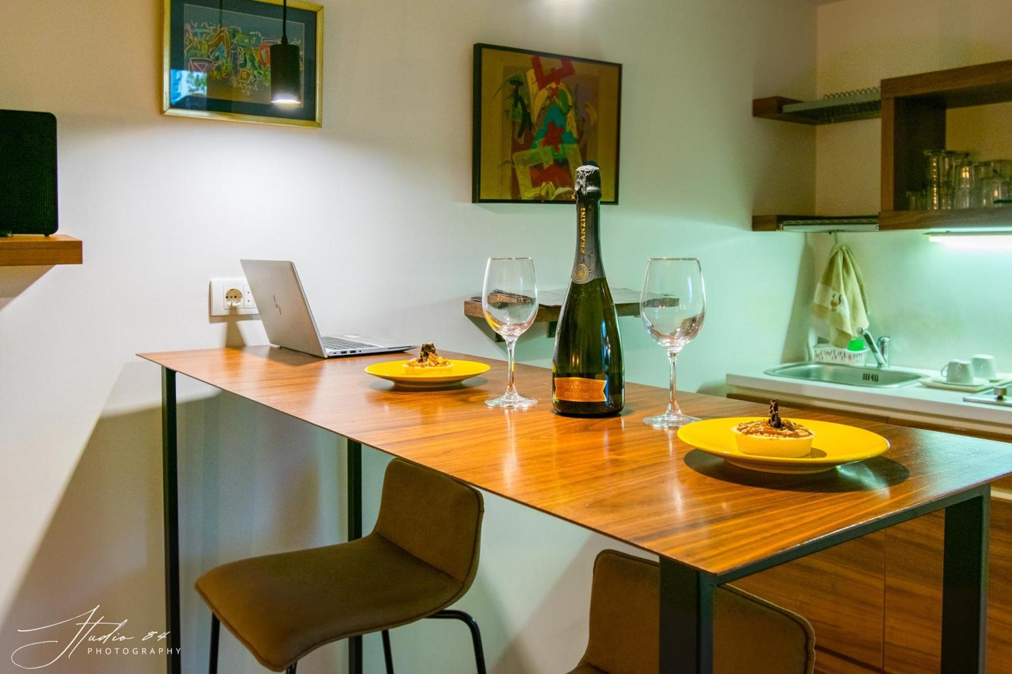 Little L Apartments Dorcol Beograd Ngoại thất bức ảnh